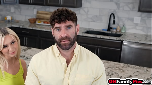 Handy stepdad loves petite blonde teens so his stepdaughter Chloe Temple is his type