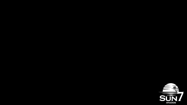 Deitado na cama, recebi a minha linda amante e só fodi o cu da gostosa