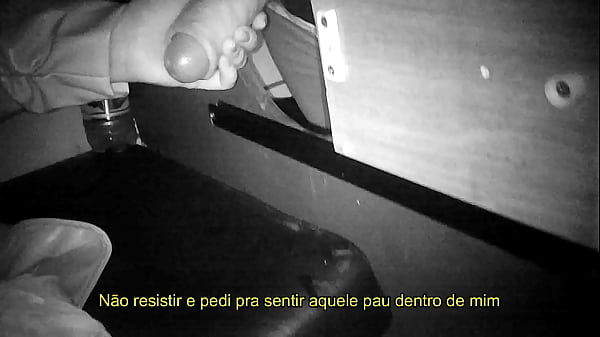GLORY HOLE – UM PAU GROSSO ME COMEU GOSTOSO NA BALADA LIBERAL
