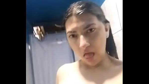 ME ESTOY DUCHANDO ¿QUIERES VENIR A AYUDARME?