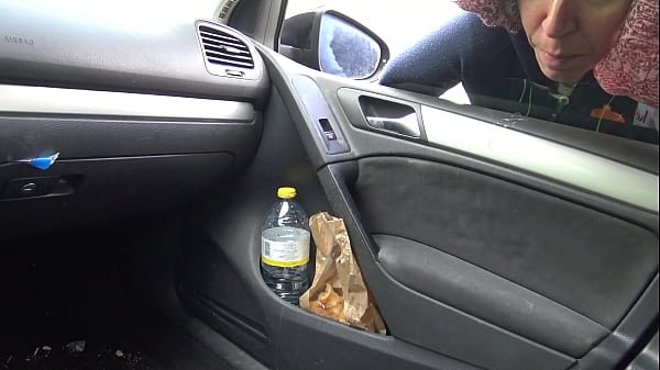 Turkish Amateur Milf Caught A Real Voyeur Flashing His Big Cock To her