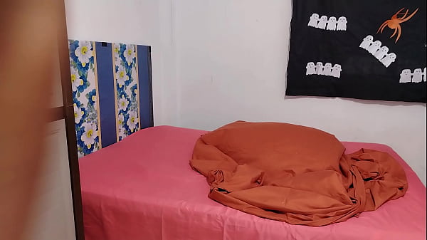 BIG-ASS STEPMOM: Dad leaves stepson with Latina stepmom on Halloween