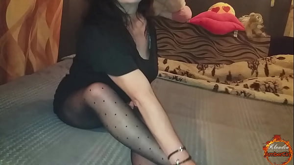 KlaudiaAmberGirl video for leg, high heel and big breast fetishists