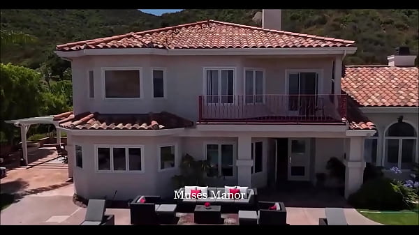 Muses Manor helen mady & ann