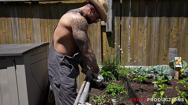 Pegas Productions – La BElle Mag Numb Défoncé Solide en Cosplay